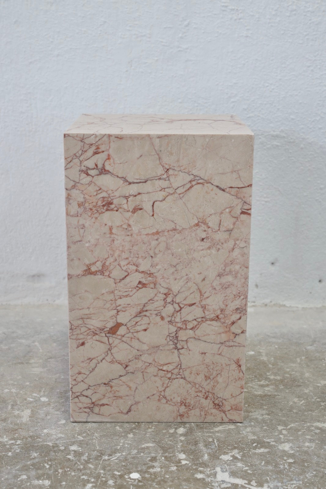 Naya sidebord - Rosalia Rosa Marmor