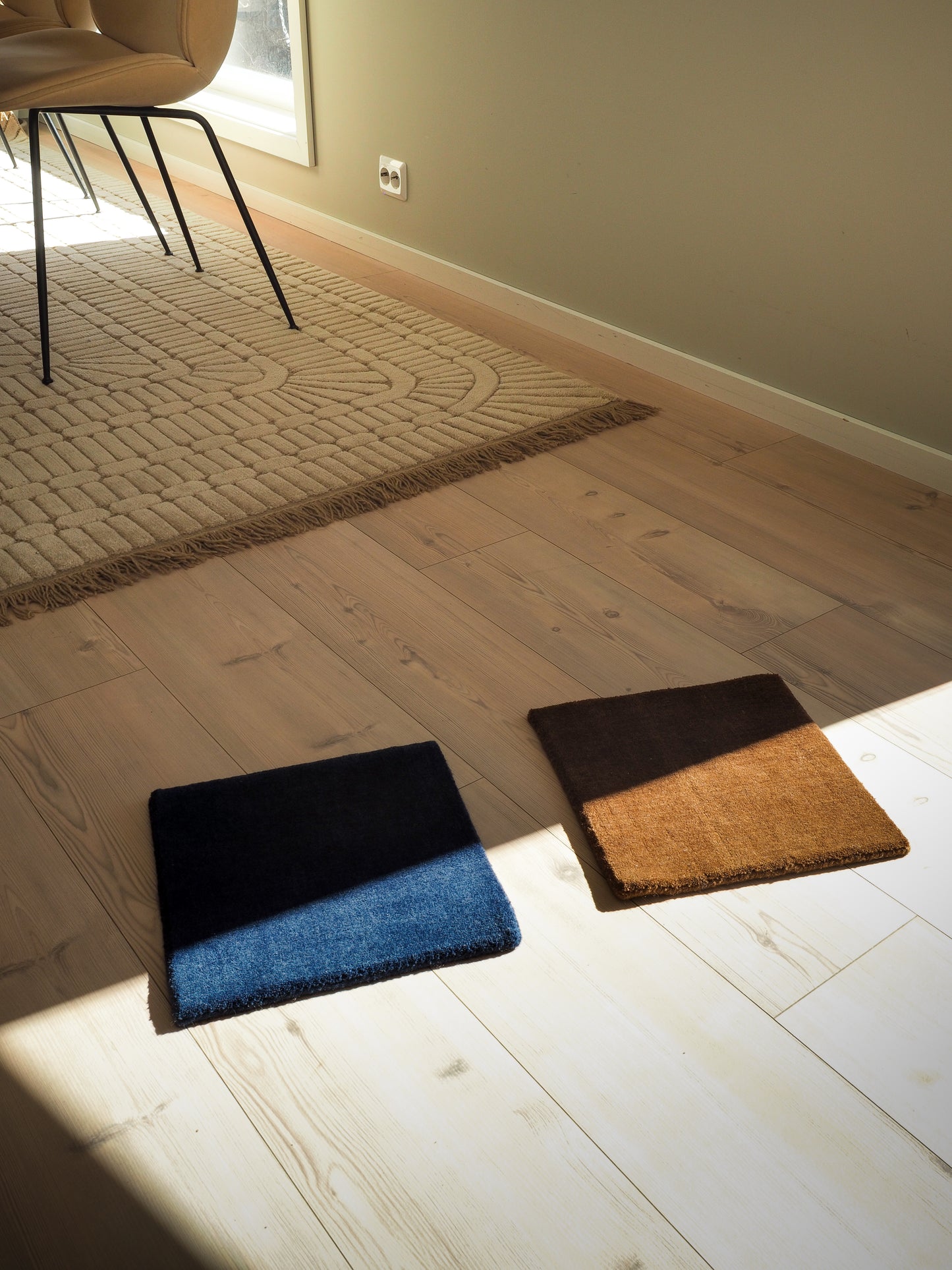 QUIET LUXURY SOLID WOOL RUG - TEDDY - Handwoven