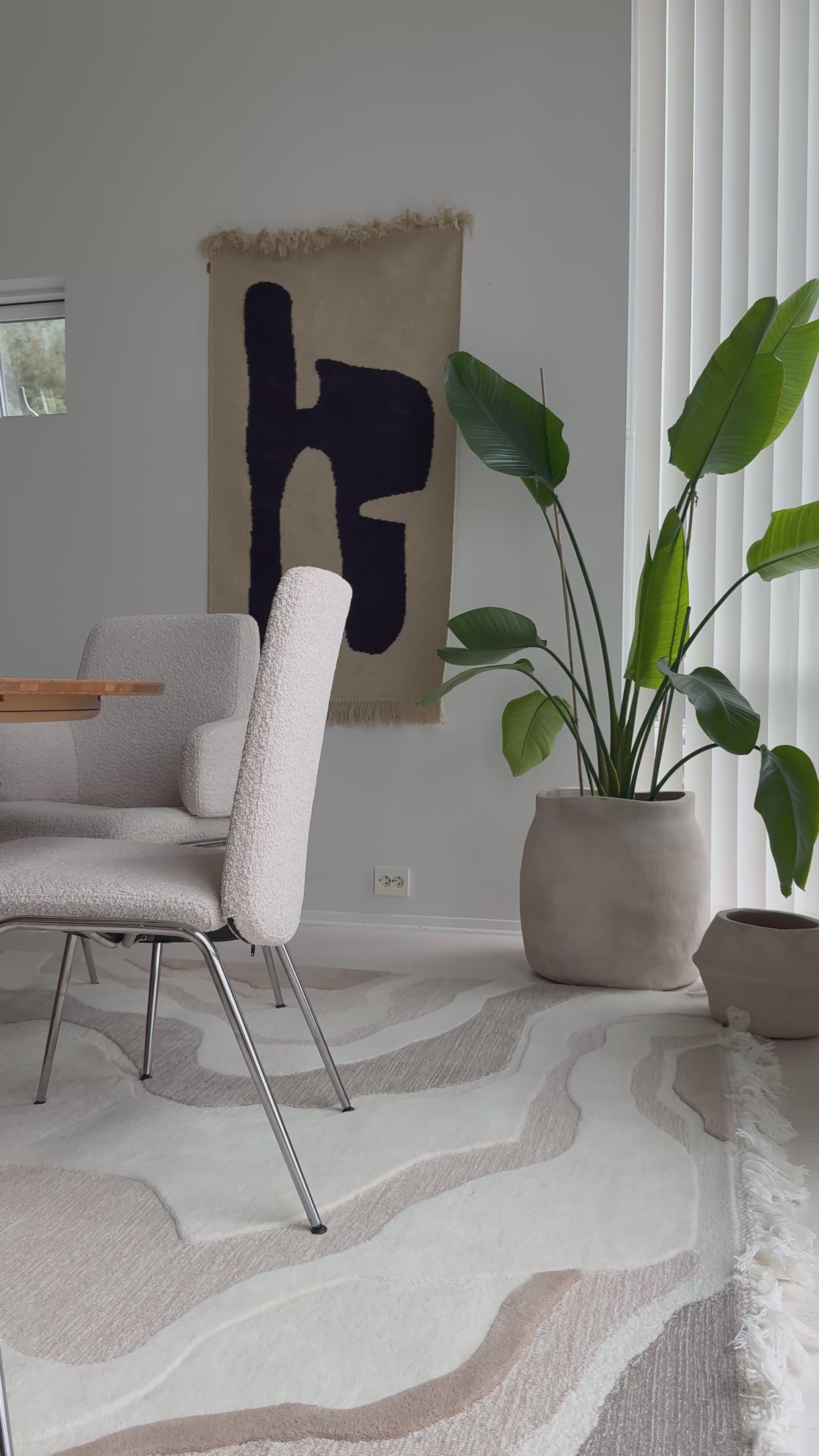 Zuleikha 02 Offwhite Rug | Hand-tufted Wool rug with Abstract Design